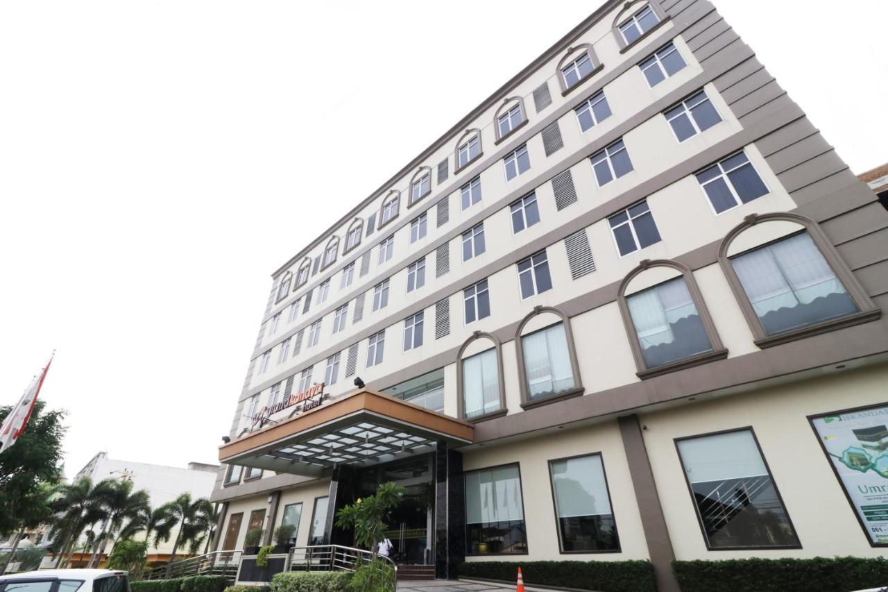 Grand Kanaya Hotel Medan Exterior photo